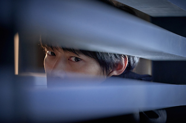 『プロット 殺人設計者』© 2024 NEXT ENTERTAINMENT WORLD & ZIP CINEMA. All Rights Reserved.