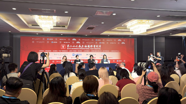 『夏の砂の上』上海ワールドプレミア　© 2025映画『夏の砂の上』製作委員会