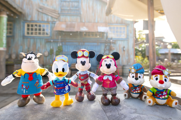 新ショー「ドリームス・テイク・フライト」のグッズが登場！人気のぬいぐるみバッジなど10種類以上