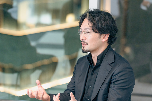 野上鉄晃監督／photo：田中舘裕介