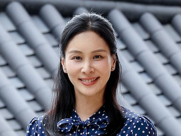 “チャン・ドンゴンの奥様”コ・ソヨン、女優歴33年目にしてバラエティ初レギュラー！新たな一歩に込めた想い