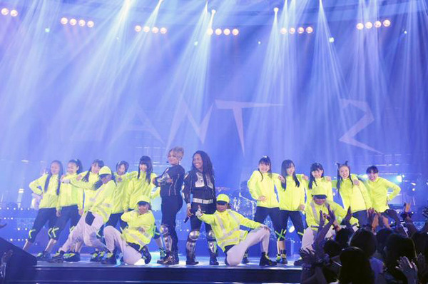 TLC（T-ボズ＆チリ）＆ダンサー／MTV「VMAJ 2013」