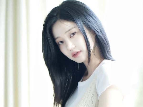 母は『チャングム』女優！“初恋オーラ”漂うイ・ユビ、透明感あふれる最新ショットに反響【PHOTO】