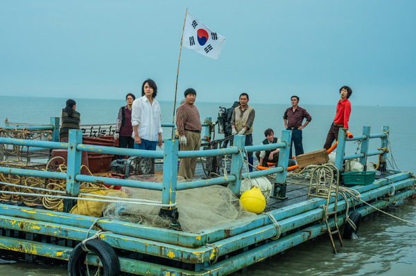 「パイン ならず者たち」© 2025 Disney and its related entities