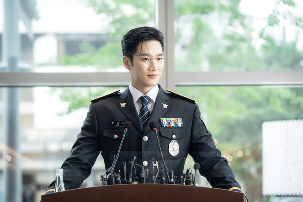 「財閥 x 刑事」© 2025 SBS & Studio S. All rights reserved.