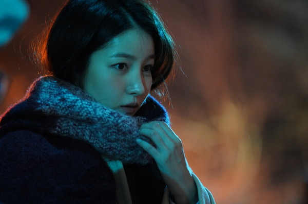 『4：44 ：Time of Fear 』(C) 2024 LOTTE ENTERTAINMENT ＆ FILM CO. PALACE All Rights Reserved.