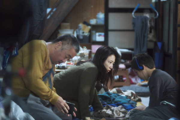 『港のひかり』©2025「港のひかり」製作委員会