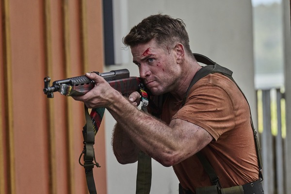 『ランド・オブ・バッド』　（C）2025 JTAC Productions LLC. All Rights Reserved.　