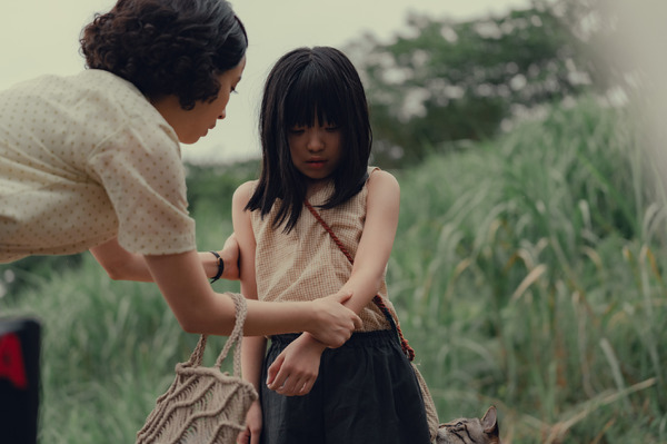 『遠い山なみの光』©2025 A Pale View of Hills Film Partners