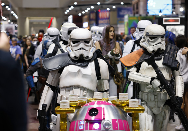 『スター・ウォーズ』コミコンでの風景 K.C. Alfred / The San Diego Union-Tribune