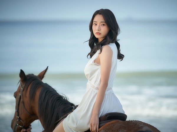 韓国映画界の真実を暴くNetflix新シリーズ、主要キャラクター4人のスチール公開