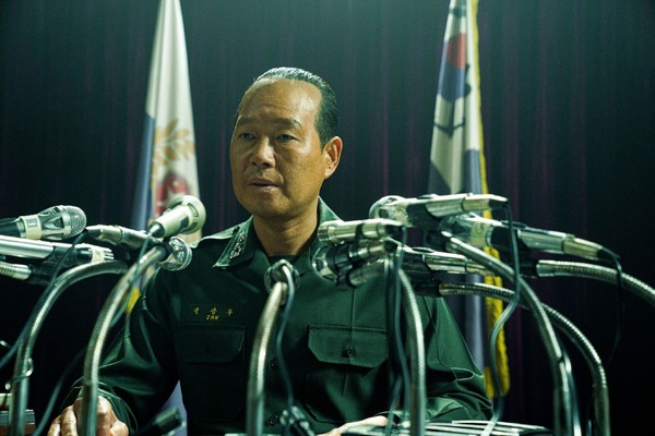 『大統領暗殺裁判　16日間の真実』© 2024 NEXT ENTERTAINMENT WORLD & PAPAS FILM & OSCAR10STUDIO. All Rights Reserved.