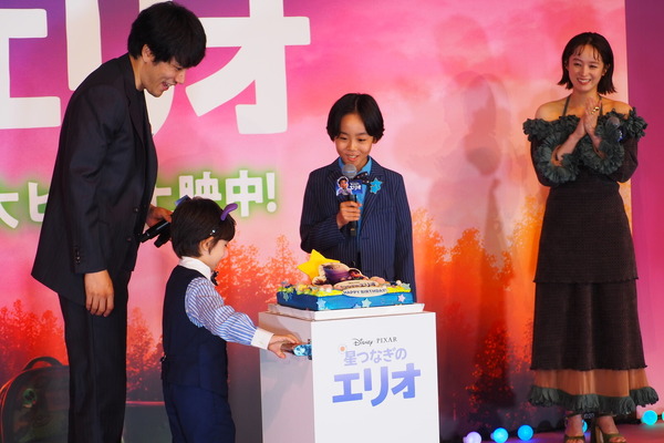 『星つなぎのエリオ』初日舞台挨拶