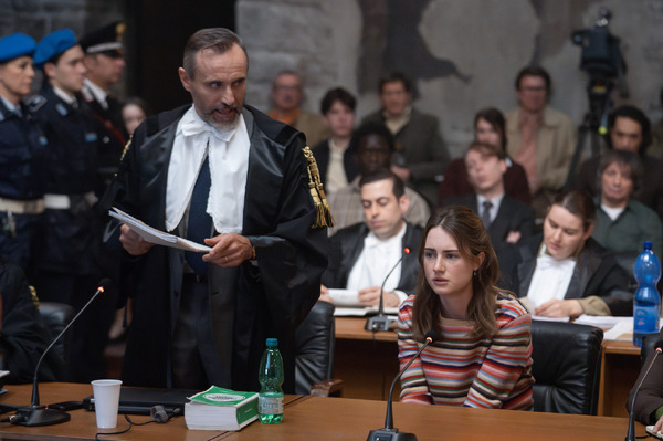 「アマンダ　ねじれた真実」© 2025 20th Television. All Rights Reserved.