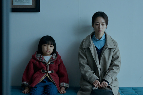 『侵蝕』© 2025 STUDIO SANTA CLAUS ENTERTAINMENT CO.,LTD. All Rights Reserved.