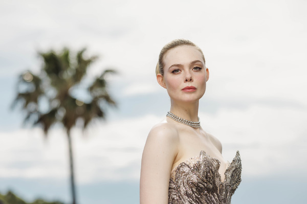 エル・ファニング Photo by Claire-Lise Havet/Getty Images for L'Oreal