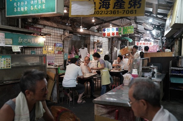 『九龍ジェネリックロマンス』©眉月じゅん／集英社・映画「九龍ジェネリックロマンス」製作委員会