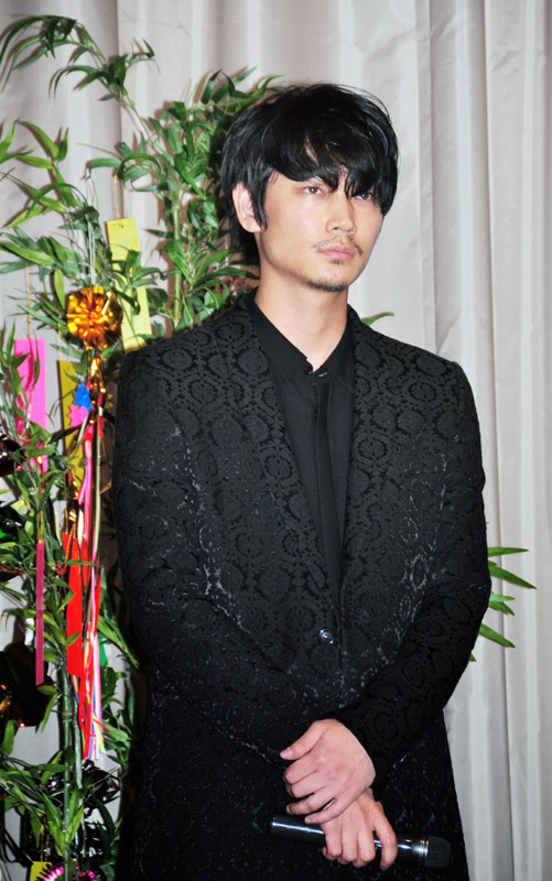 綾野剛／『シャニダールの花』舞台挨拶