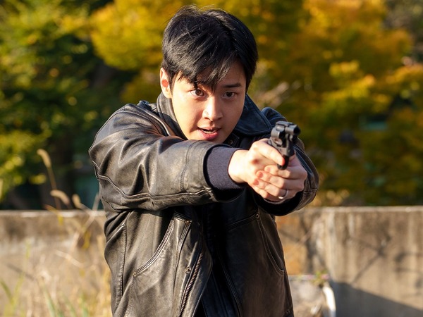 『カマキリ』で出会う新しいチャン・ドンユンの“鋭すぎる目”に心を撃ち抜かれる