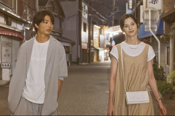 『ストロベリームーン 余命半年の恋』（C）2025「ストロベリームーン」製作委員会