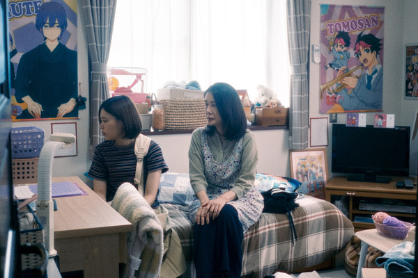 『ミーツ・ザ・ワールド』©金原ひとみ／集英社・映画「ミーツ・ザ・ワールド」製作委員会