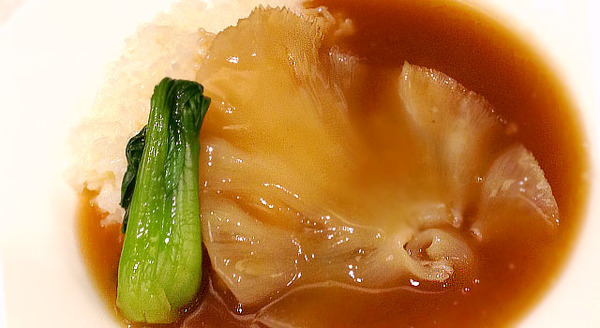 「szechwan restaurant 陳」ランチコースのメイン料理、「フカヒレあんかけ御飯」