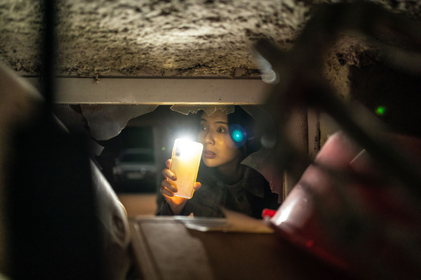 『層間騒音』© 2025 FINECUT Co., Ltd. ALL RIGHTS RESERVED