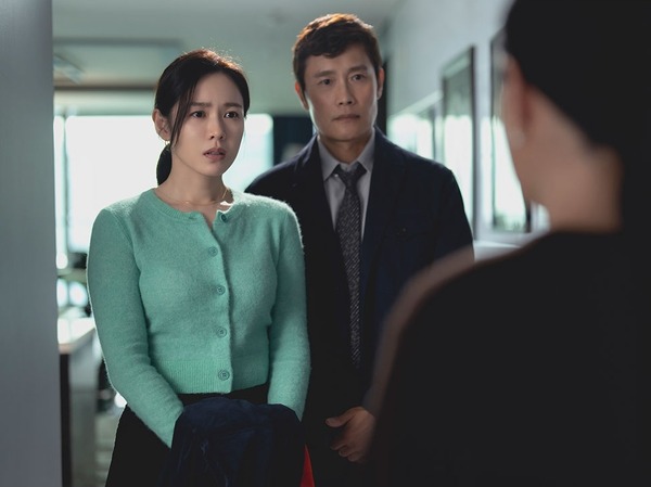 イ・ビョンホン、ソン・イェジンが織りなす“リアル夫婦像”。新作映画のスチール公開！