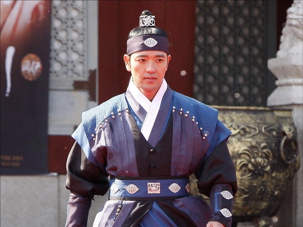 『トンイ』チョンス役ぺ・スビンの告白「撮影中に泣いたこともあります」