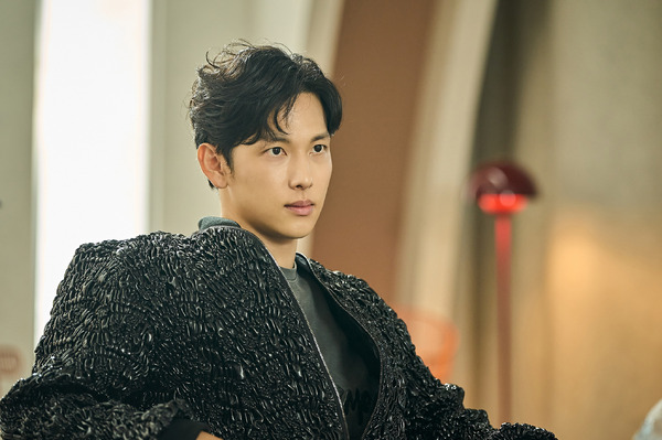 Netflix映画『カマキリ』9月26日独占配信