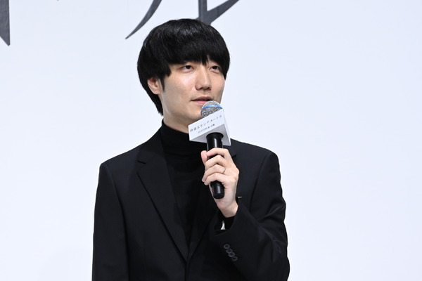 奥山由之監督『秒速5センチメートル』完成報告会