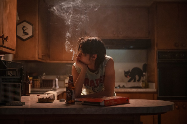 『愛はステロイド』© 2023 CRACK IN THE EARTH LLC; CHANNEL FOUR TELEVISION CORPORATION ALL RIGHTS RESERVED