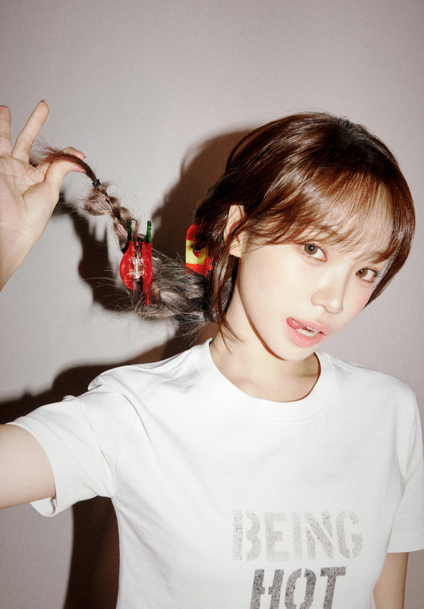 KIM CHAEWON　 (P)&(C) SOURCE MUSIC