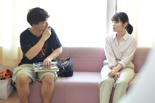 『ミーツ・ザ・ワールド』©金原ひとみ／集英社・映画「ミーツ・ザ・ワールド」製作委員会