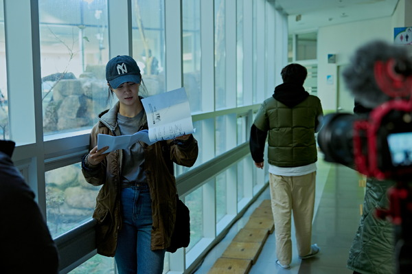 『侵蝕』© 2025 STUDIO SANTA CLAUS ENTERTAINMENT CO.,LTD. All Rights Reserved.