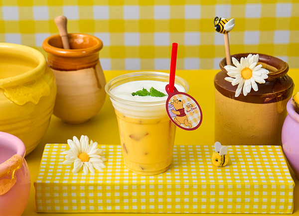 HUNNY 風味のミルクヨーグルトラテ（税込990円）