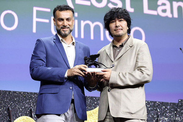 『LOST LAND／ロストランド』授賞式　©2025 E.x.N K.K.
