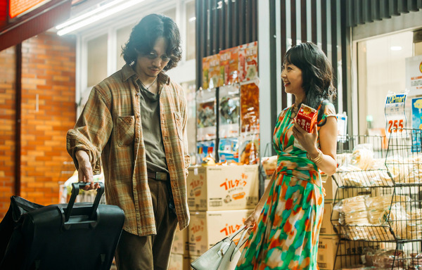 『愚か者の身分』(C)2025映画「愚か者の身分」製作委員会