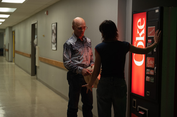 『愛はステロイド』© 2023 CRACK IN THE EARTH LLC; CHANNEL FOUR TELEVISION CORPORATION ALL RIGHTS RESERVED