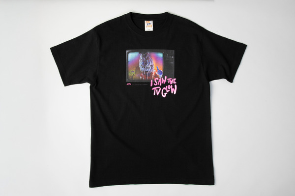 『テレビの中に入りたい』© 2023 PINK OPAQUE RIGHTS LLC. ALL RIGHTS RESERVED.