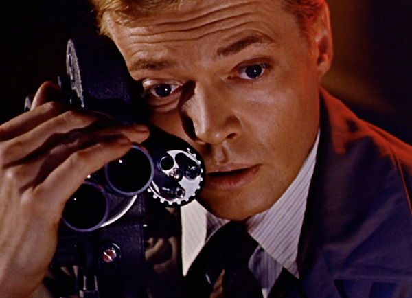 『血を吸うカメラ』