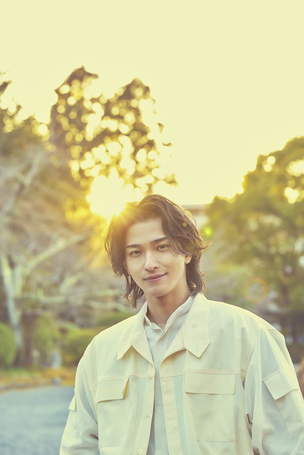 「横浜流星2026年カレンダー」（C）KADOKAWA