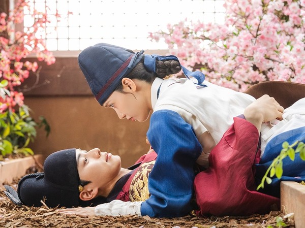 話題沸騰の『暴君のシェフ』、イム・ユナとイ・チェミンの美食ロマンスに世界が夢中