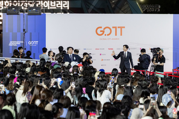 「ライオンの隠れ家」グローバルOTTアワード