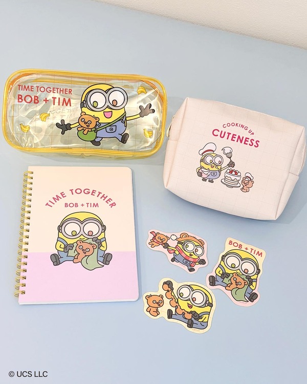 クリアペンケース、B6リングノート、箱型ポーチ、ステッカー／各390円（税込429円）※ステッカーはよりどり2点で390円（税込429円）