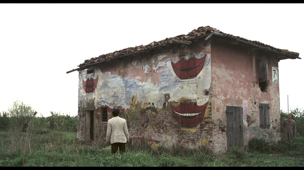 『笑む窓のある家 4K修復版』　© 1976 SND (M6 Group) and ACEK SRL