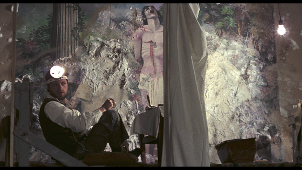 『笑む窓のある家 4K修復版』　© 1976 SND (M6 Group) and ACEK SRL