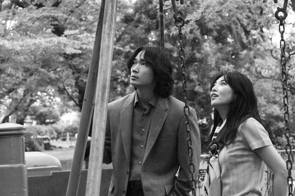 『星と月は天の穴』©️2025「星と月は天の穴」製作委員会