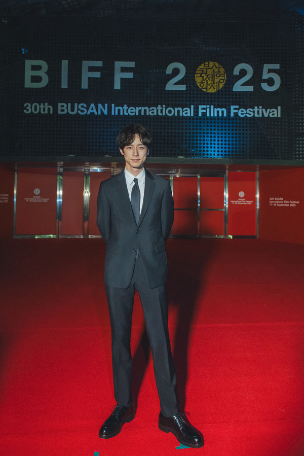 『盤上の向日葵』釜山オープニングセレモニー　©2025映画「盤上の向日葵」製作委員会