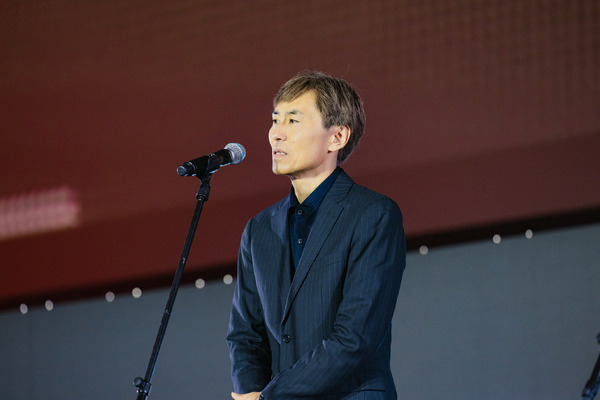 『盤上の向日葵』釜山ワールドプレミア上映　©2025映画「盤上の向日葵」製作委員会